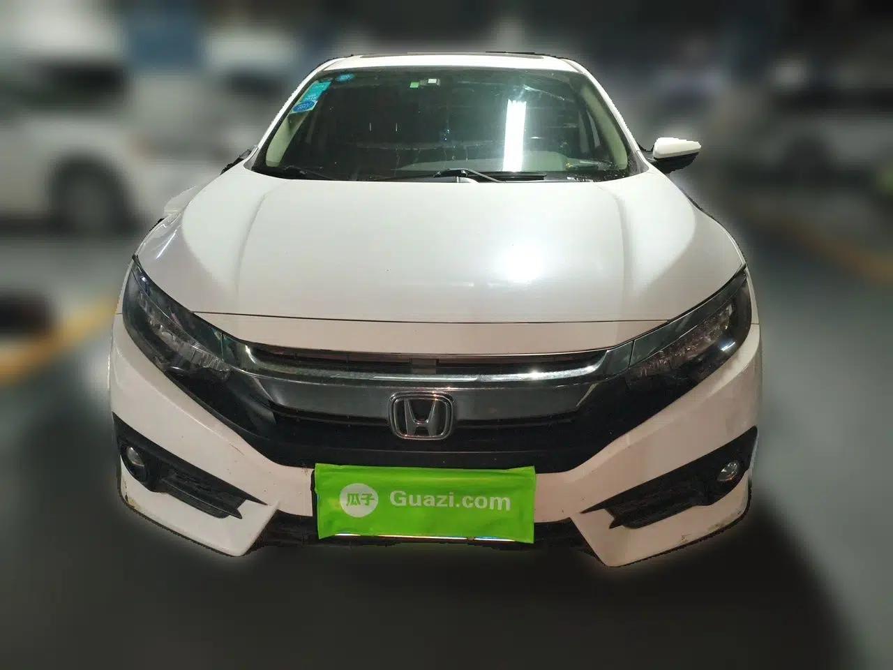 Honda Civic 2016 220TURBO CVT Prestige Edition — миниатюра 2