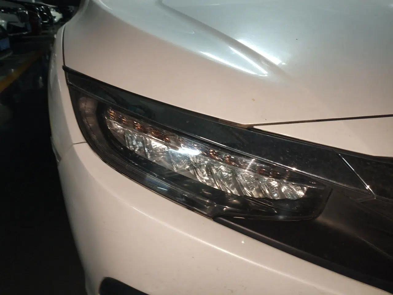 Honda Civic 2016 220TURBO CVT Prestige Edition — миниатюра 7