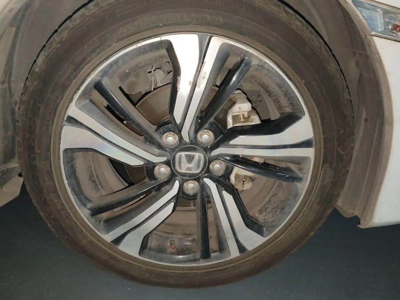 Honda Civic 2016 220TURBO CVT Prestige Edition — миниатюра 8