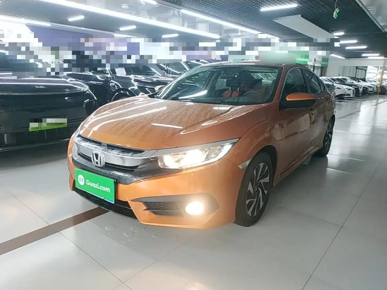 Honda Civic 2016 220TURBO CVT Luxury Edition — миниатюра 1