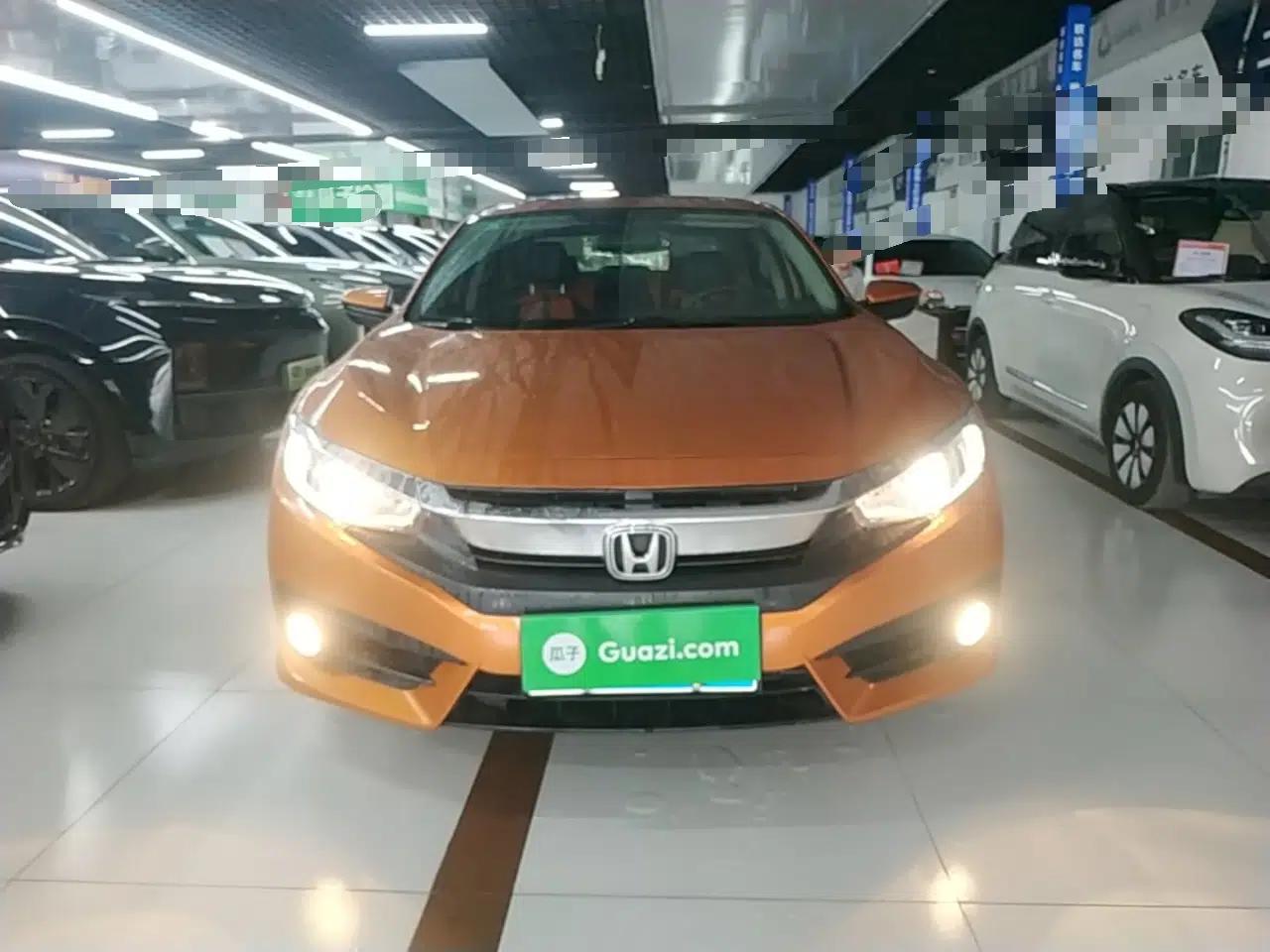 Honda Civic 2016 220TURBO CVT Luxury Edition — миниатюра 2