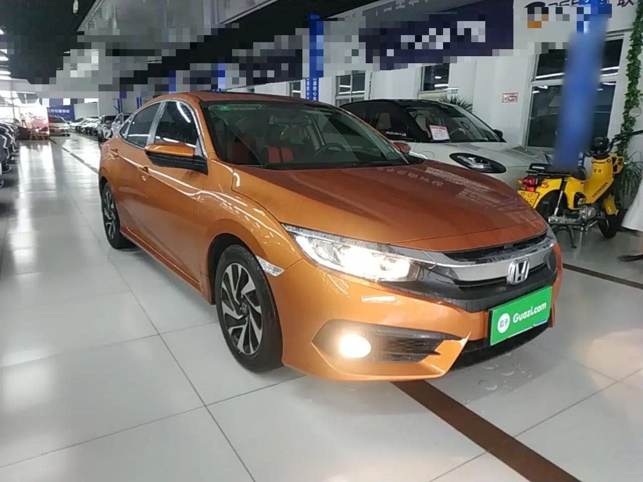 Honda Civic 2016 220TURBO CVT Luxury Edition — миниатюра 3