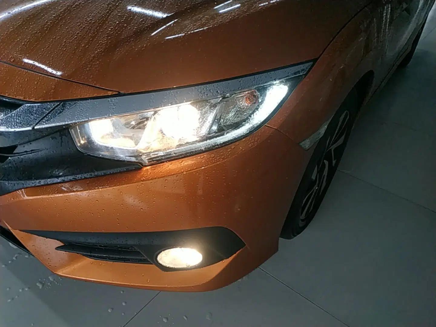 Honda Civic 2016 220TURBO CVT Luxury Edition — миниатюра 8
