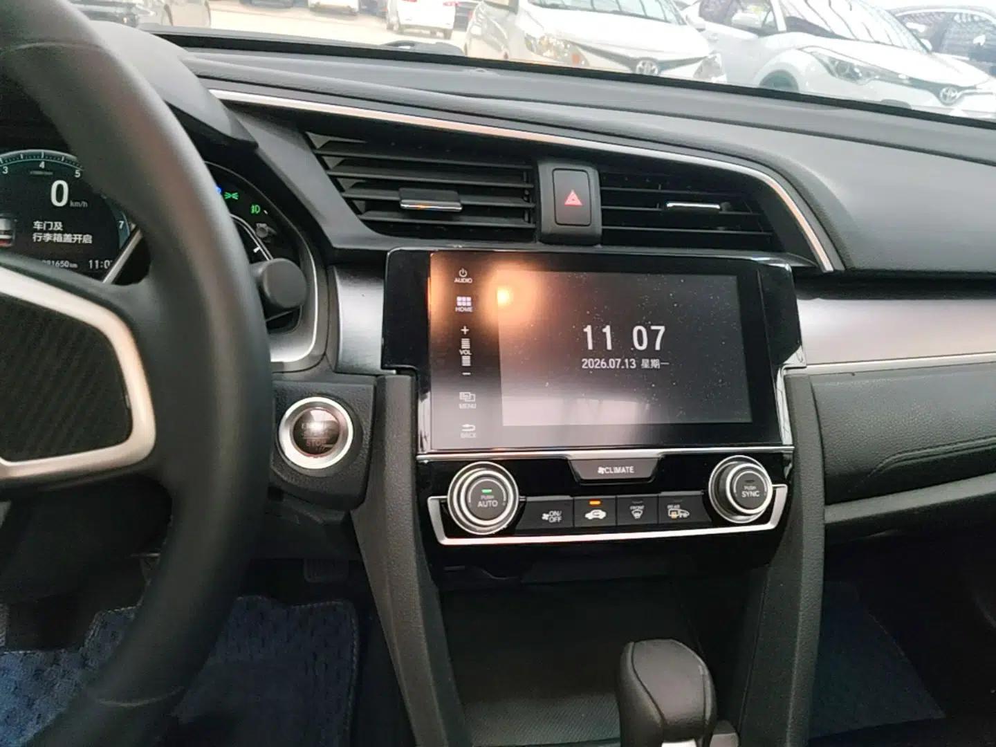 Honda Civic 2016 220TURBO CVT Luxury Edition — миниатюра 20