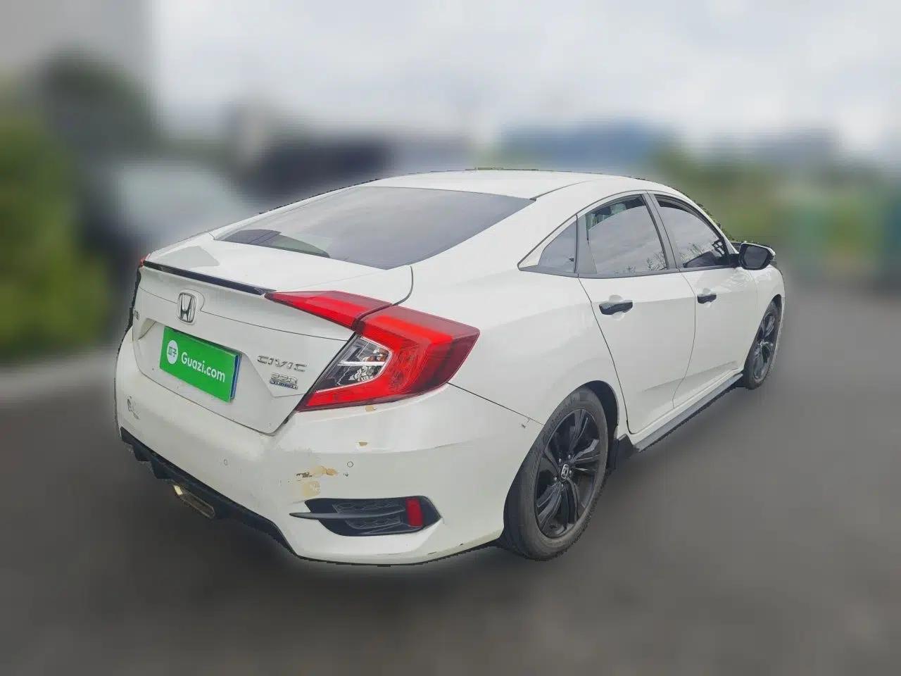 Honda Civic 2019 220TURBO CVT Dynamic Edition China VI Emission Standard — миниатюра 6