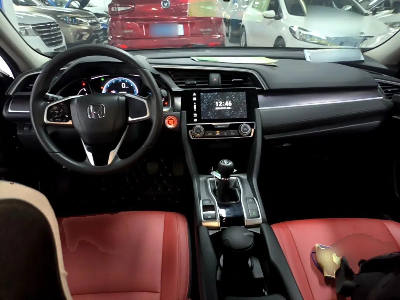 Honda Civic 2016 220TURBO Manual Luxury Edition — миниатюра 17