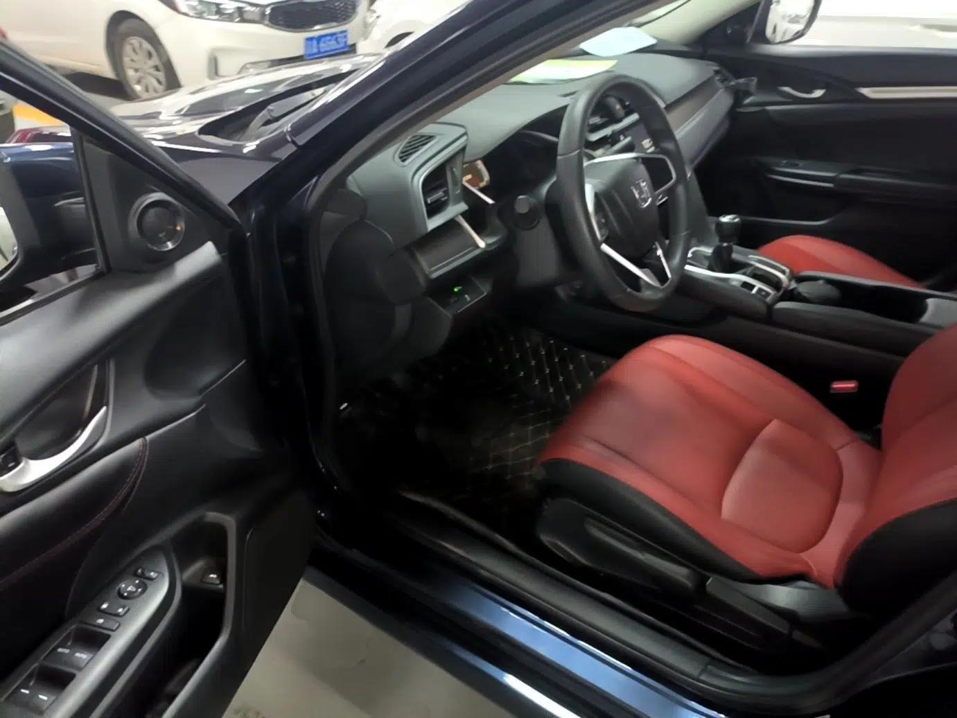 Honda Civic 2016 220TURBO Manual Luxury Edition — миниатюра 23