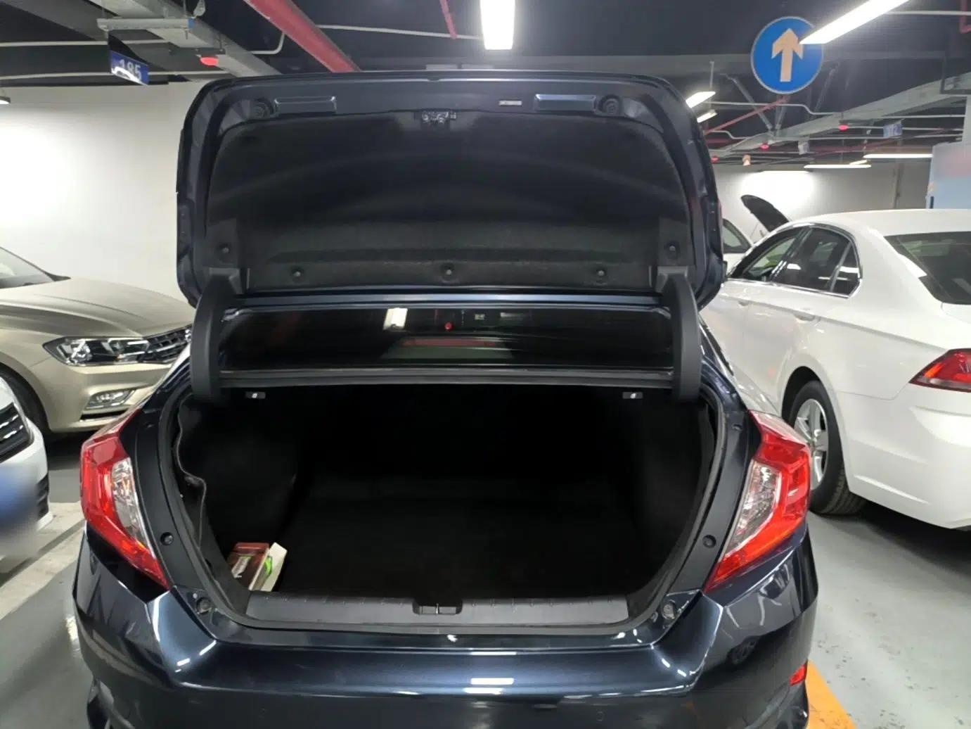 Honda Civic 2016 220TURBO Manual Luxury Edition — миниатюра 27