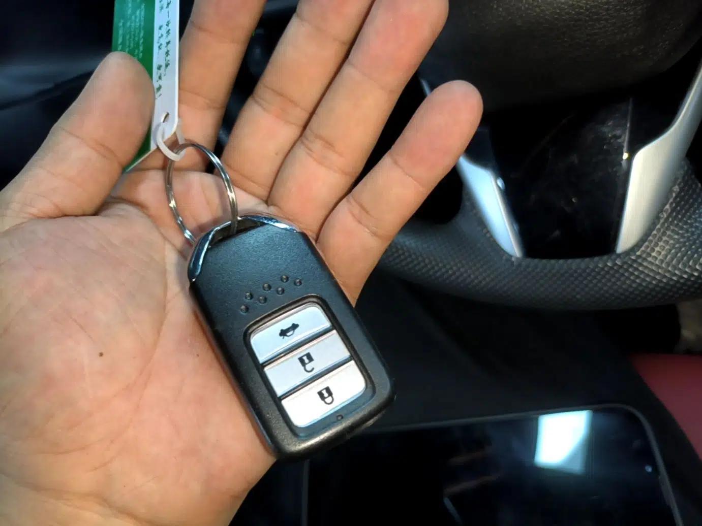 Honda Civic 2016 220TURBO Manual Luxury Edition — миниатюра 28