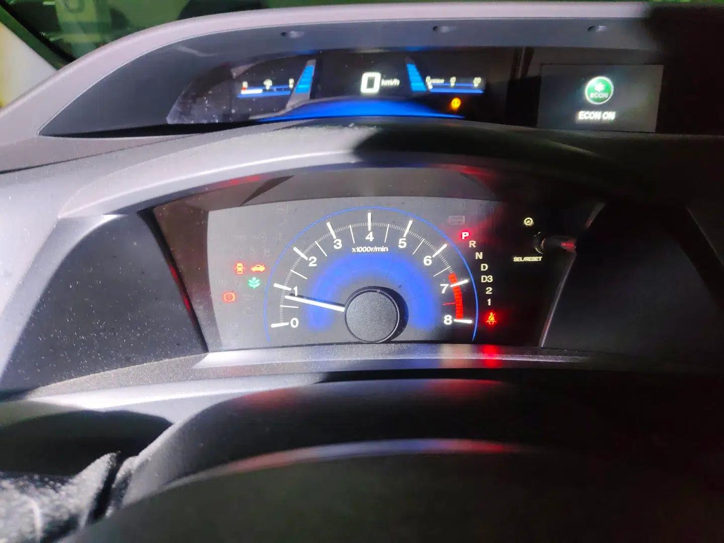Honda Civic 2012 1.8L automatic comfort version — миниатюра 11