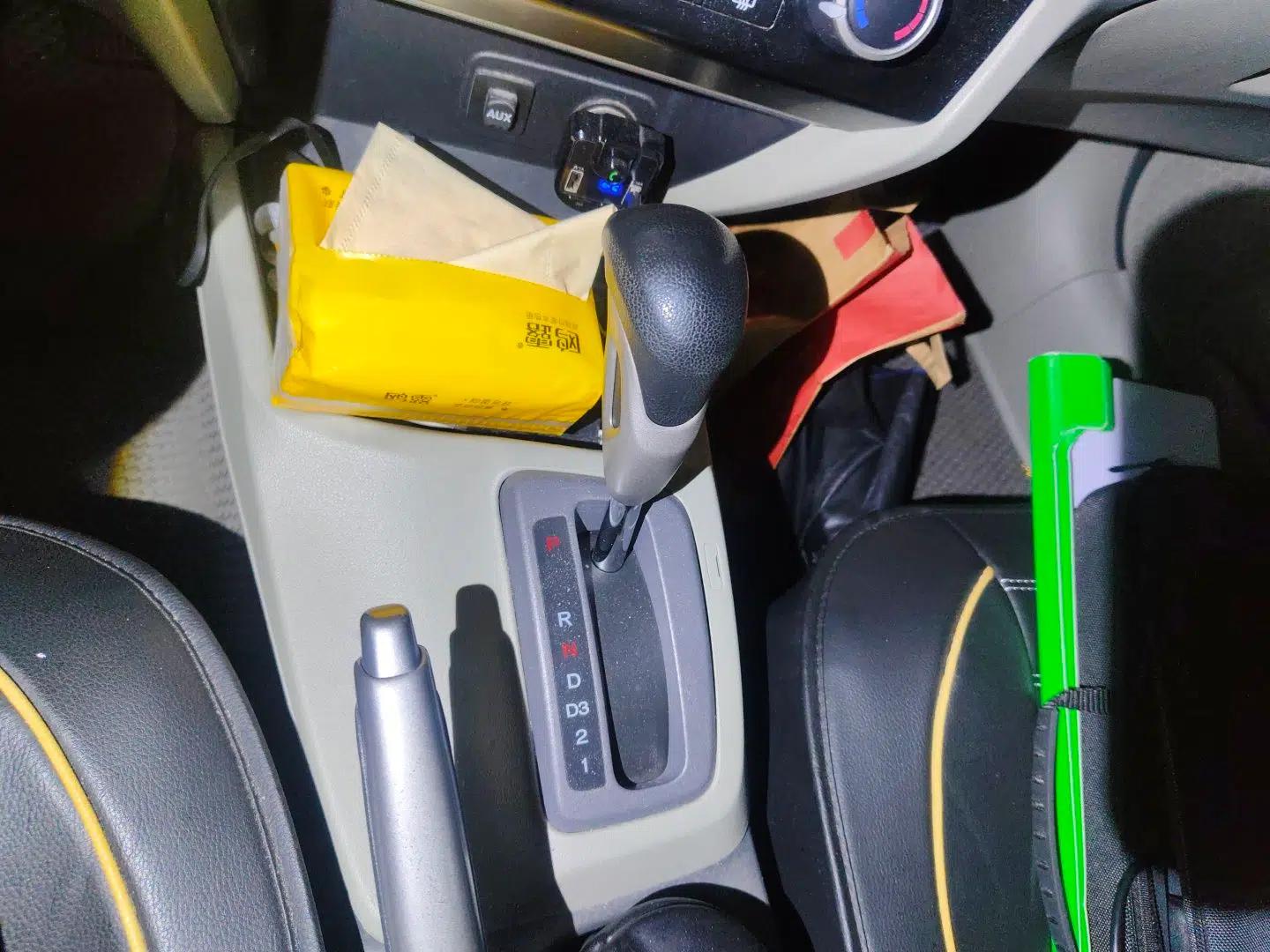 Honda Civic 2012 1.8L automatic comfort version — миниатюра 14