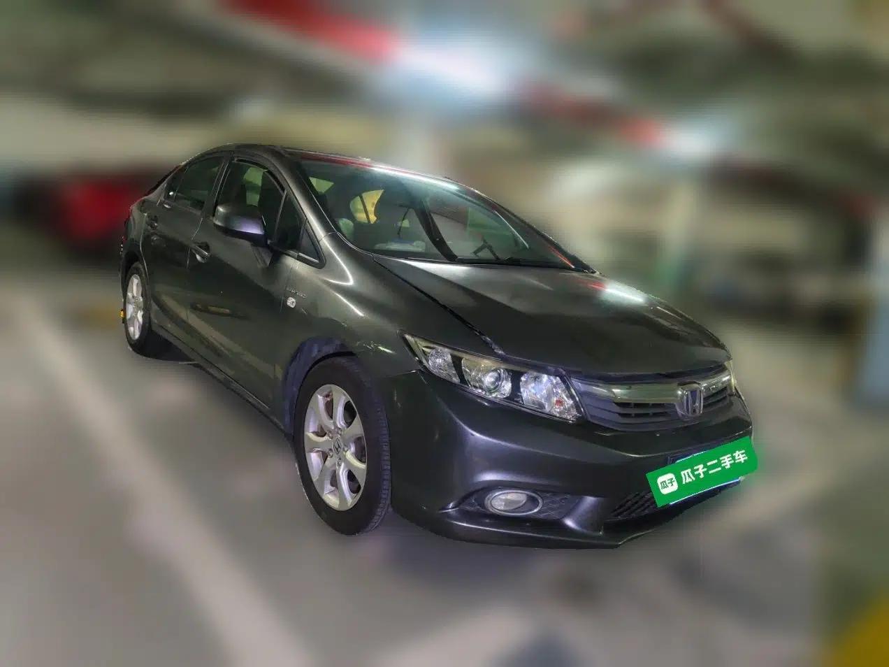 Honda Civic 2012 1.8L automatic comfort version — миниатюра 3