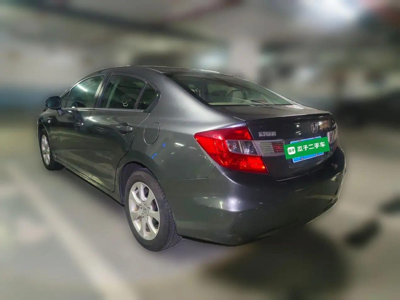 Honda Civic 2012 1.8L automatic comfort version — миниатюра 4