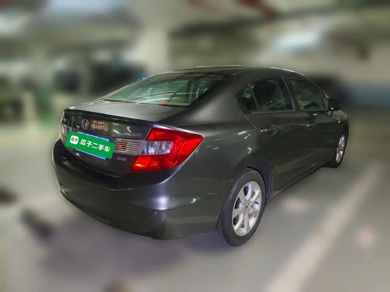 Honda Civic 2012 1.8L automatic comfort version — миниатюра 6