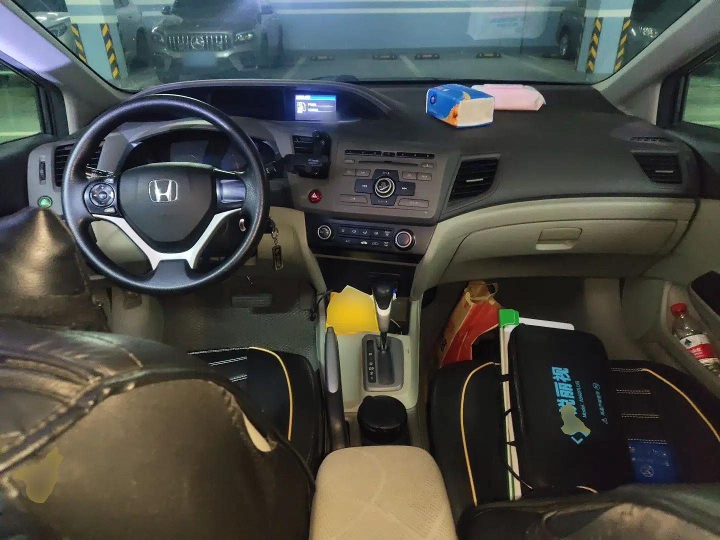 Honda Civic 2012 1.8L automatic comfort version — миниатюра 9