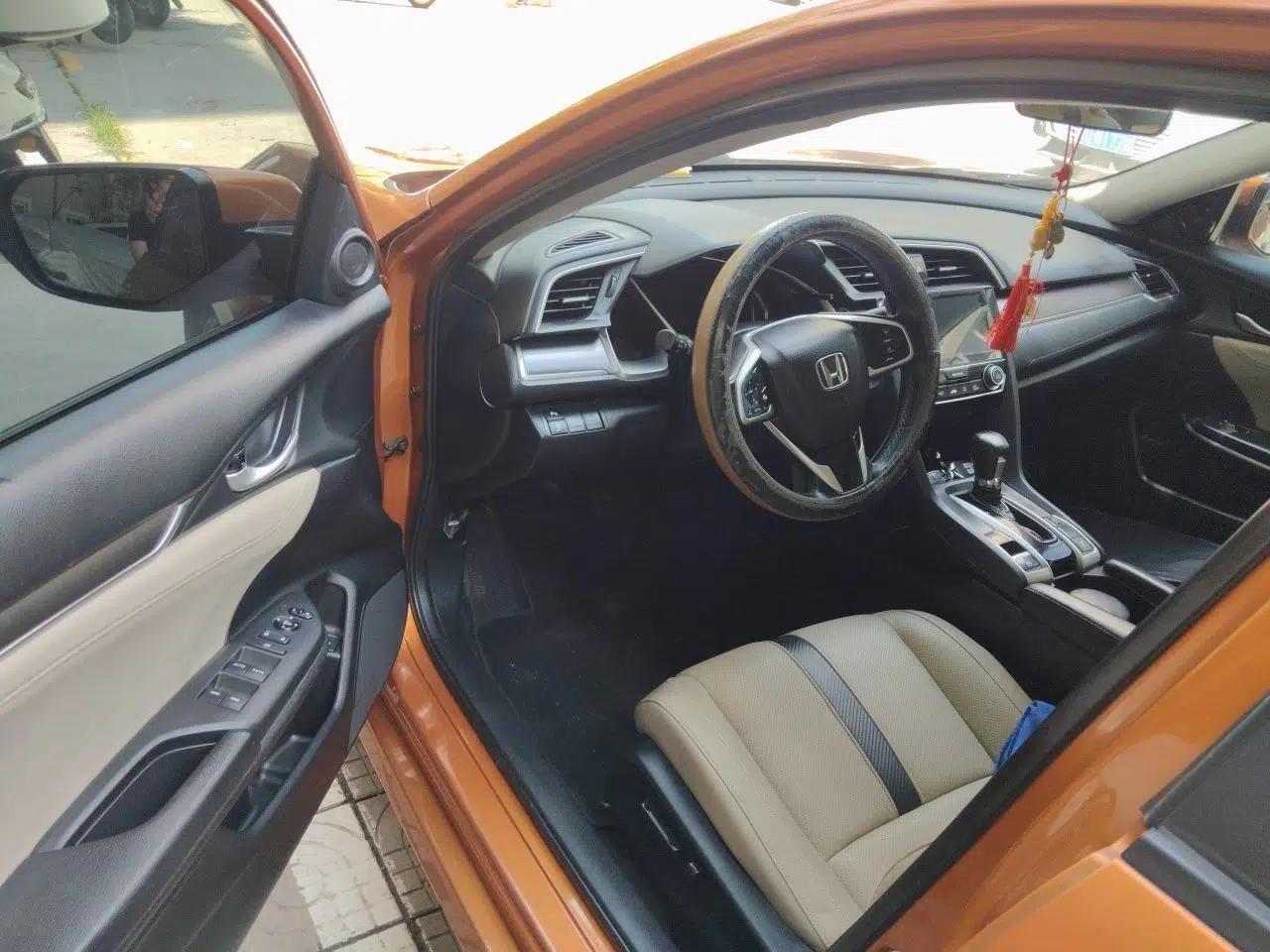 Honda Civic 2016 220TURBO CVT Prestige Edition — миниатюра 16