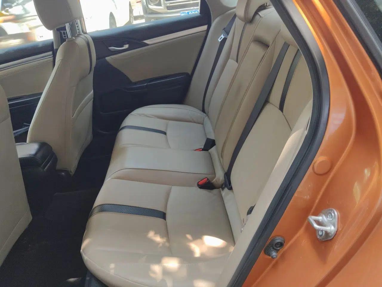Honda Civic 2016 220TURBO CVT Prestige Edition — миниатюра 17