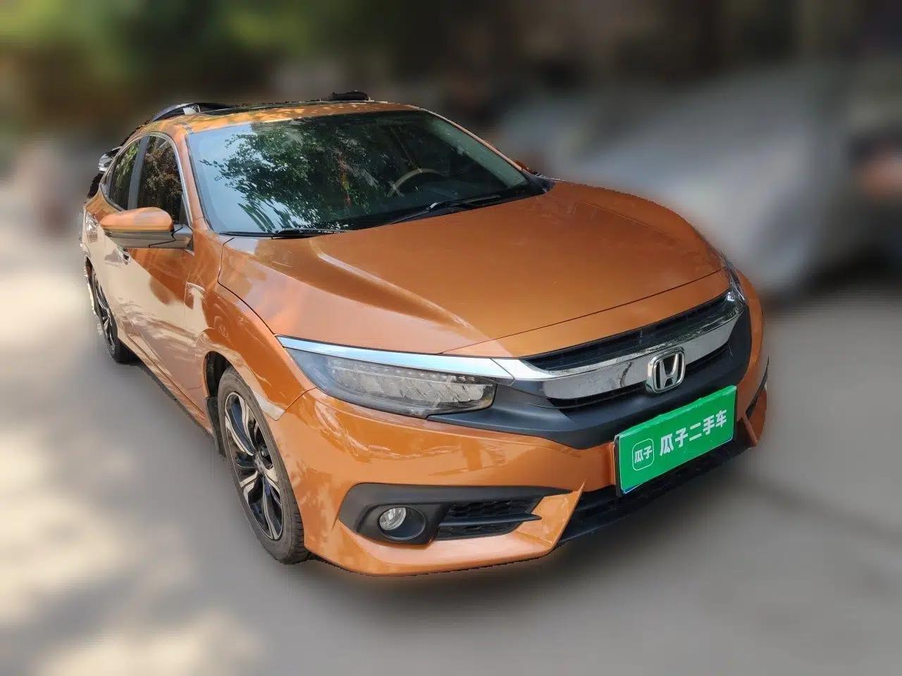 Honda Civic 2016 220TURBO CVT Prestige Edition — миниатюра 3