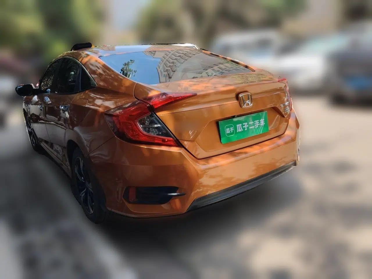 Honda Civic 2016 220TURBO CVT Prestige Edition — миниатюра 4