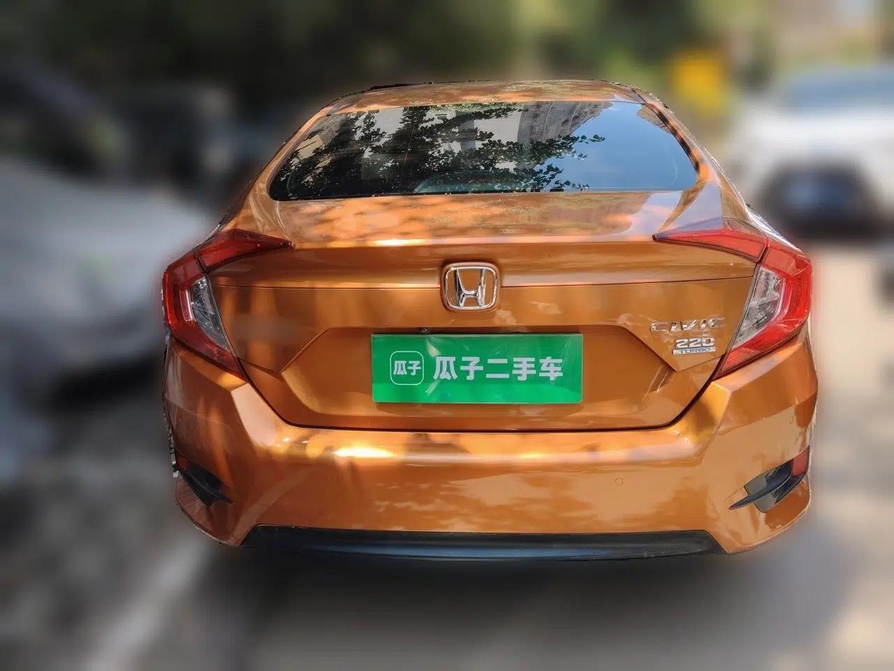 Honda Civic 2016 220TURBO CVT Prestige Edition — миниатюра 5