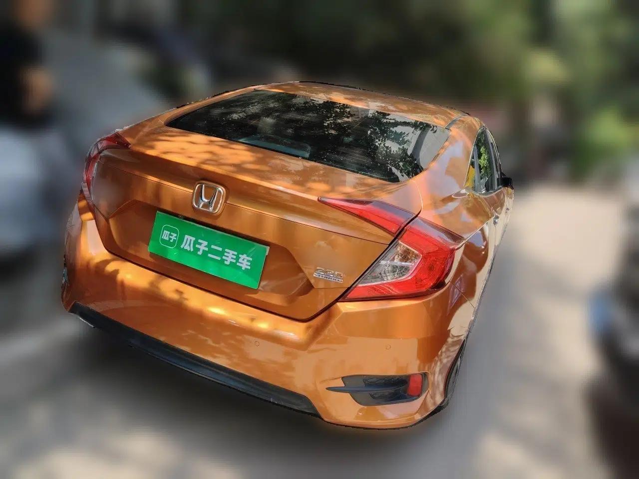 Honda Civic 2016 220TURBO CVT Prestige Edition — миниатюра 6