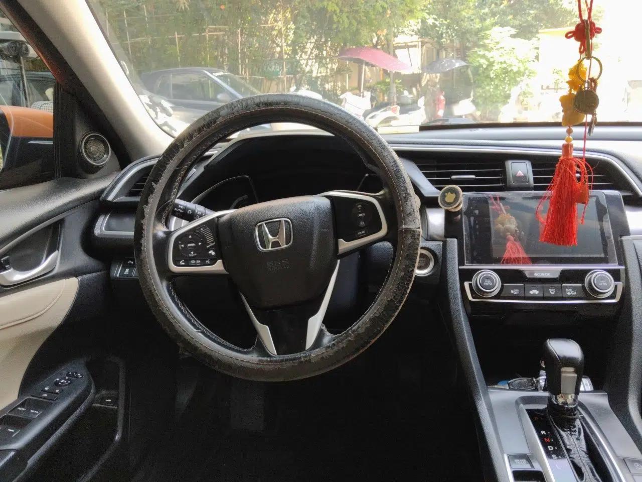 Honda Civic 2016 220TURBO CVT Prestige Edition — миниатюра 10