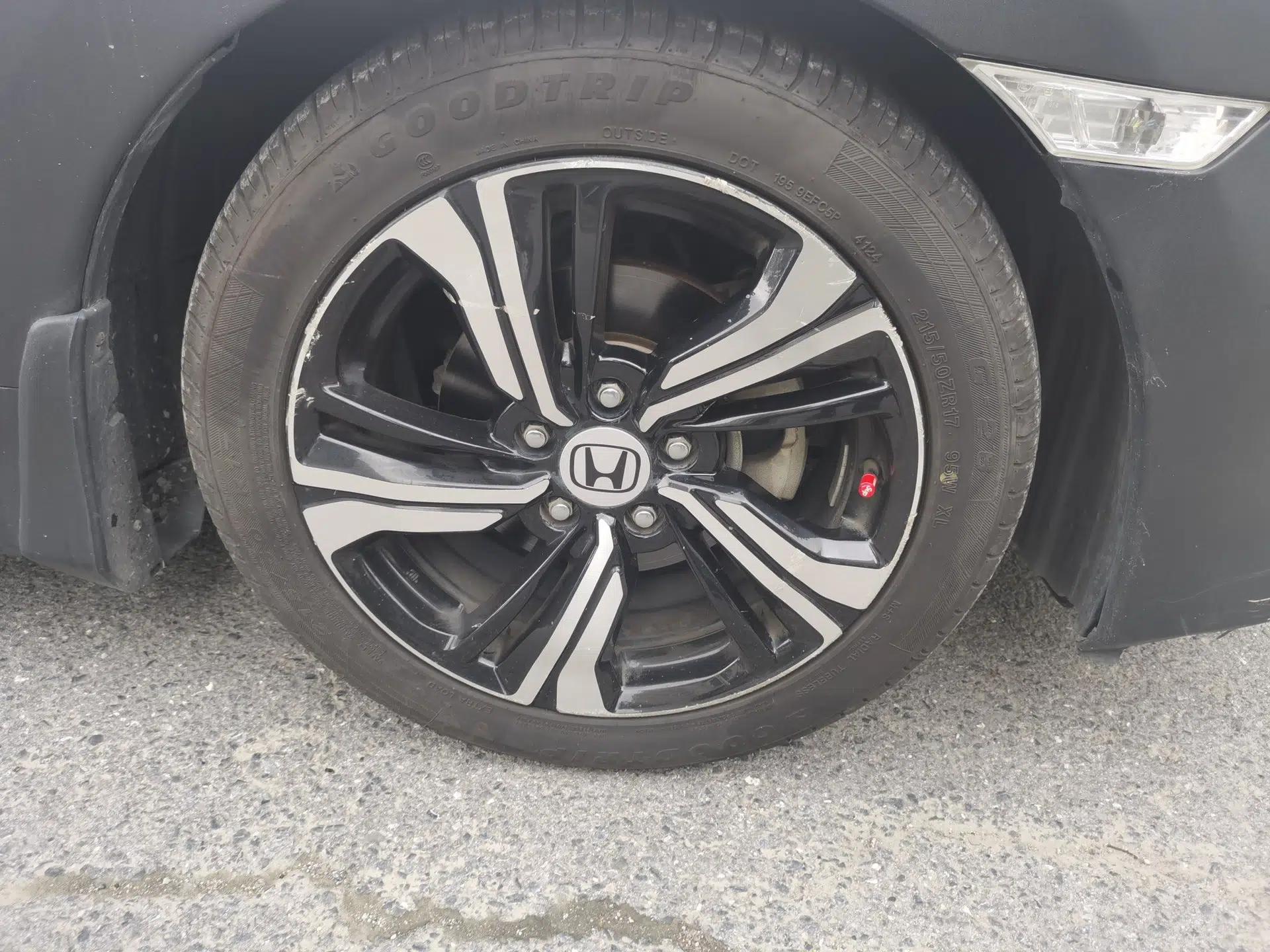 Honda Civic 2016 220TURBO CVT Prestige Edition — миниатюра 8