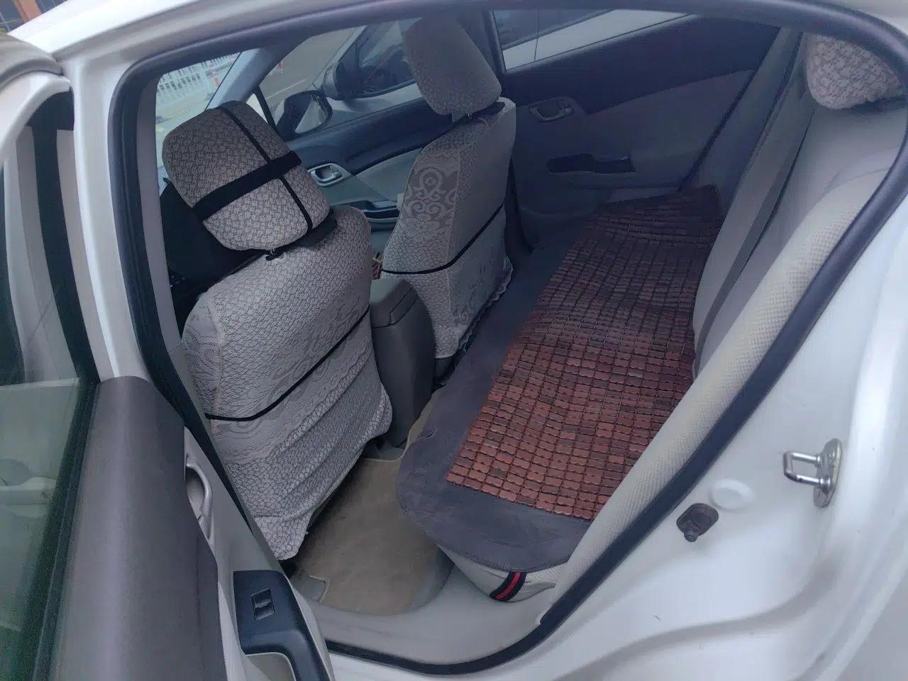 Honda Civic 2013 10th Anniversary 1.8L Automatic Comfort Version — миниатюра 17