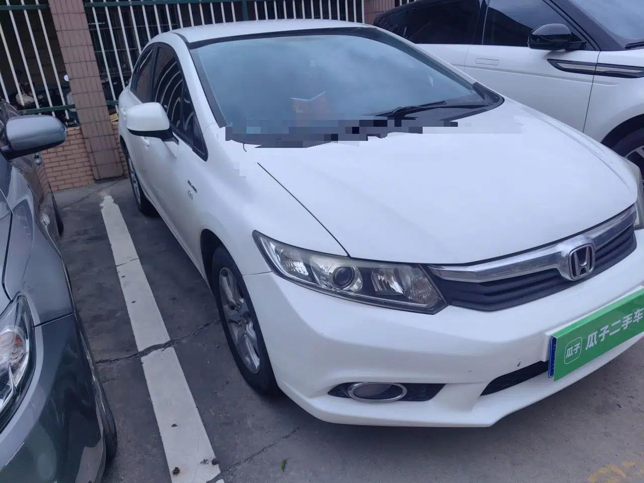 Honda Civic 2013 10th Anniversary 1.8L Automatic Comfort Version — миниатюра 7