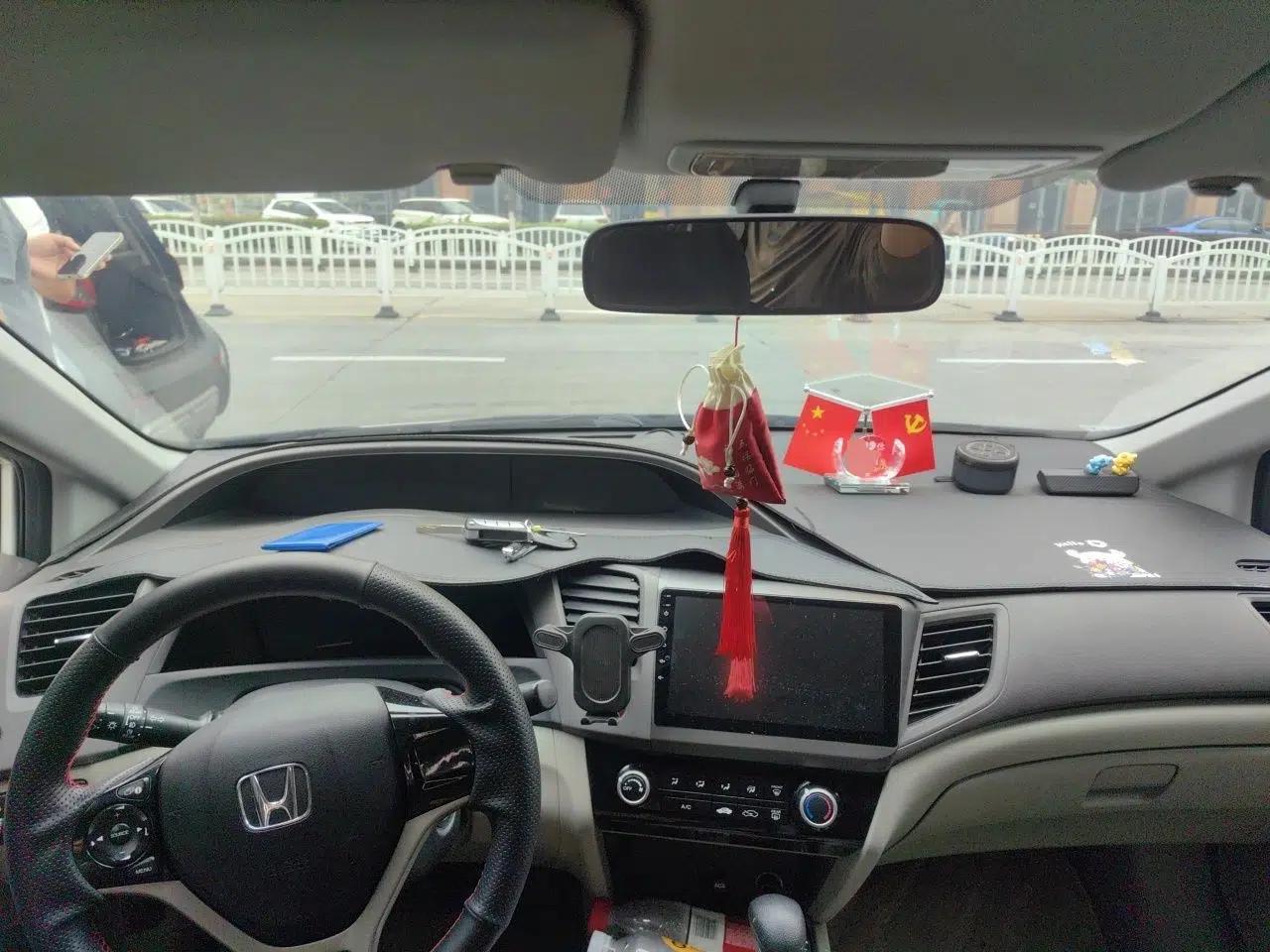 Honda Civic 2013 10th Anniversary 1.8L Automatic Comfort Version — миниатюра 9