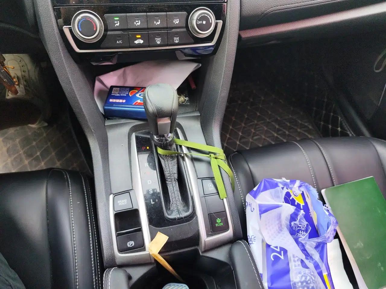 Honda Civic 2016 180TURBO CVT Comfort Version — миниатюра 14