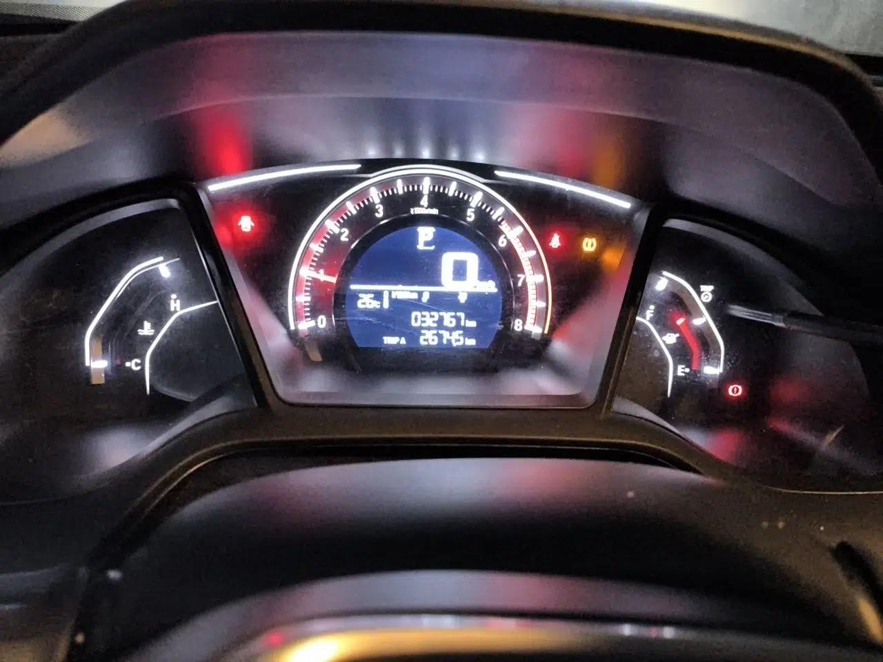 Honda Civic 2016 180TURBO CVT Comfort Version — миниатюра 11