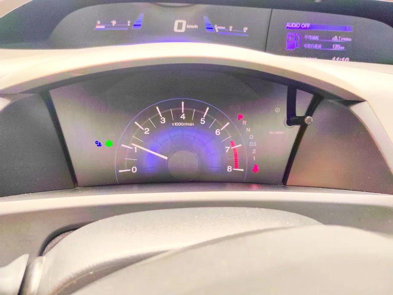Honda Civic 2012 1.8L automatic comfort version — миниатюра 11