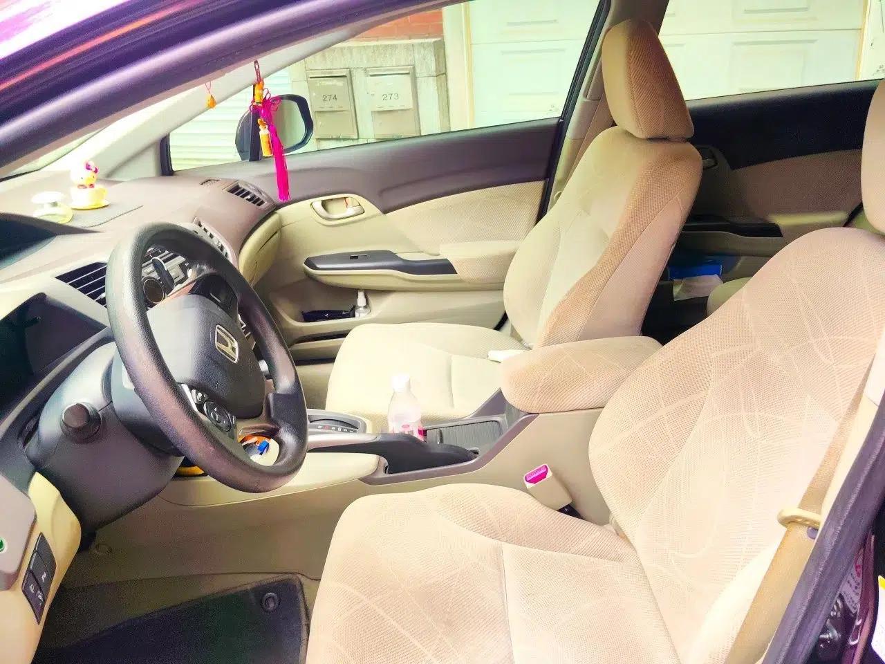 Honda Civic 2012 1.8L automatic comfort version — миниатюра 15