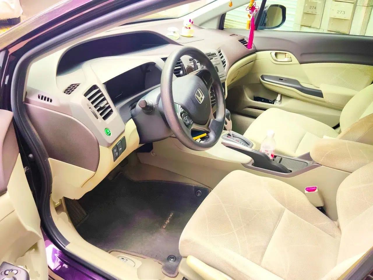 Honda Civic 2012 1.8L automatic comfort version — миниатюра 16