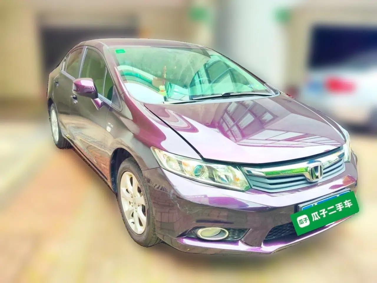 Honda Civic 2012 1.8L automatic comfort version — миниатюра 3