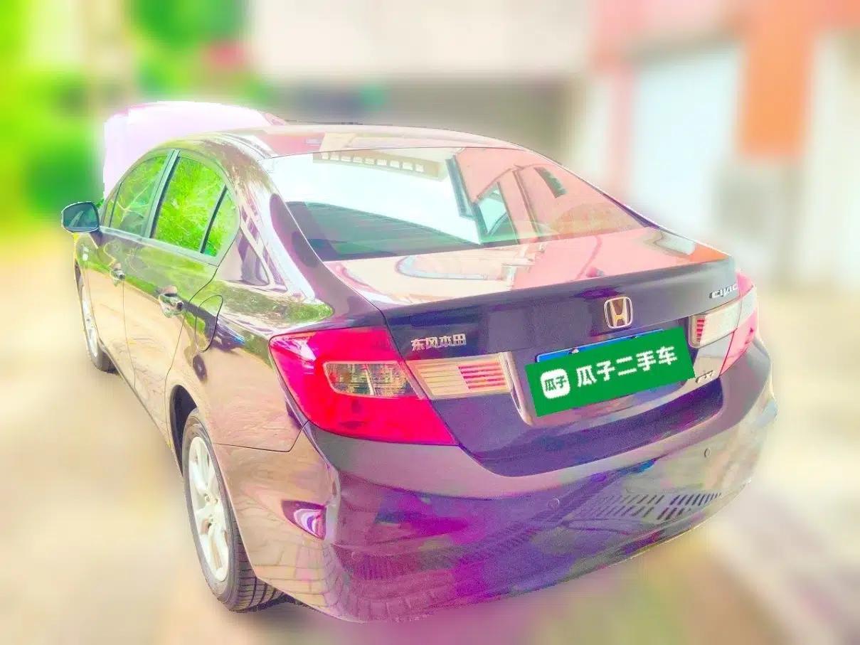 Honda Civic 2012 1.8L automatic comfort version — миниатюра 4