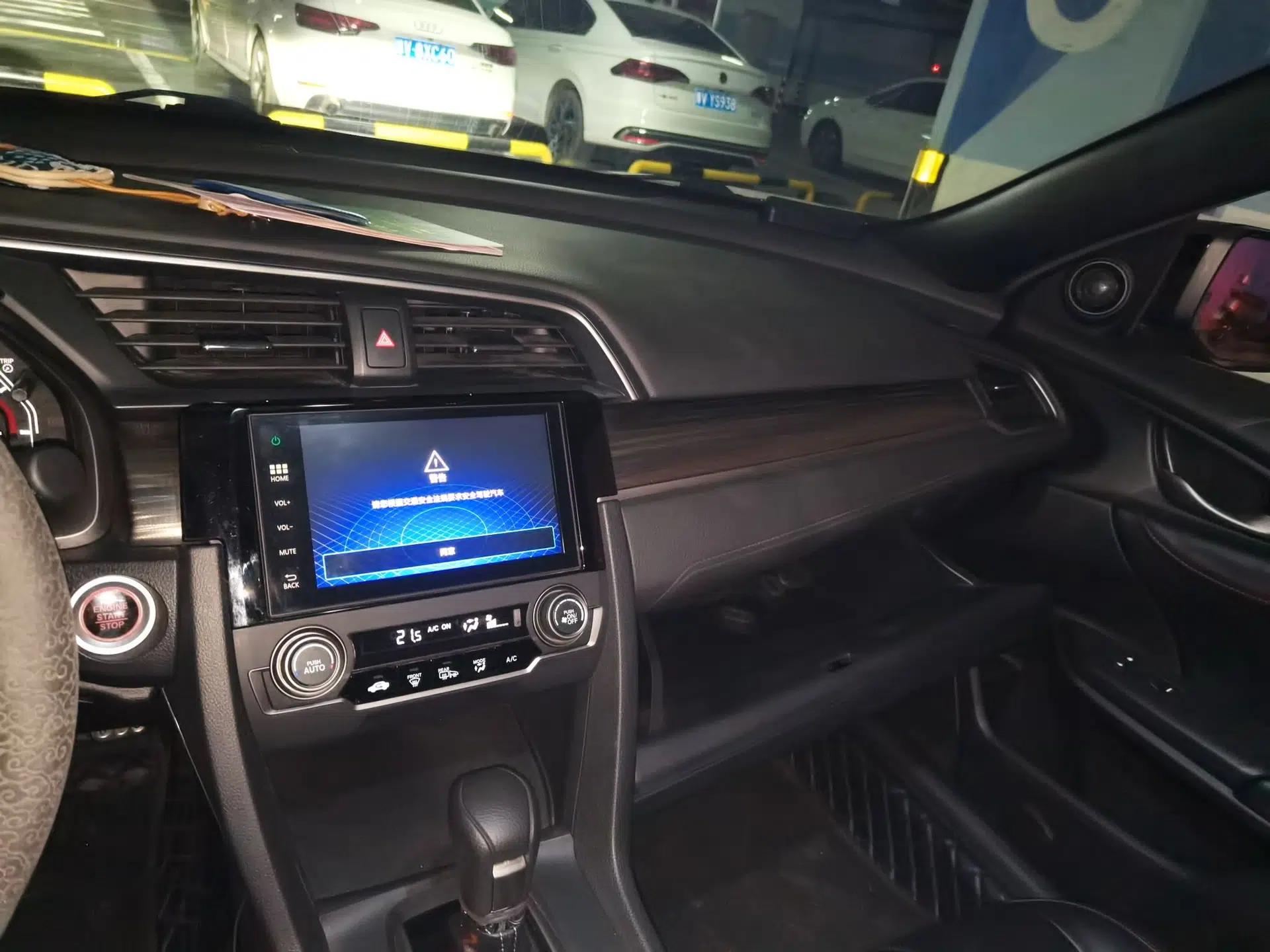 Honda Civic 2021 HATCHBACK 220TURBO CVT Trendy Cool Edition — миниатюра 13