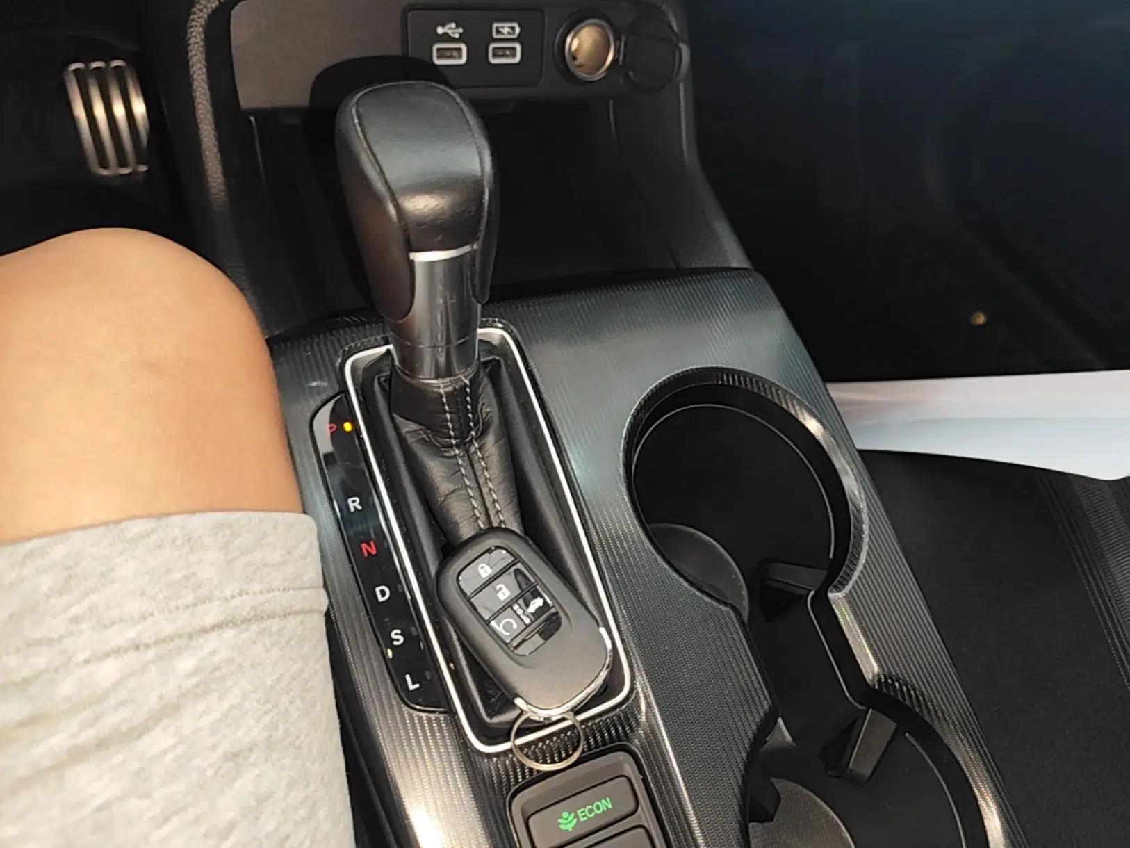 Honda Civic 2022 240TURBO CVT Dynamic Edition — миниатюра 21