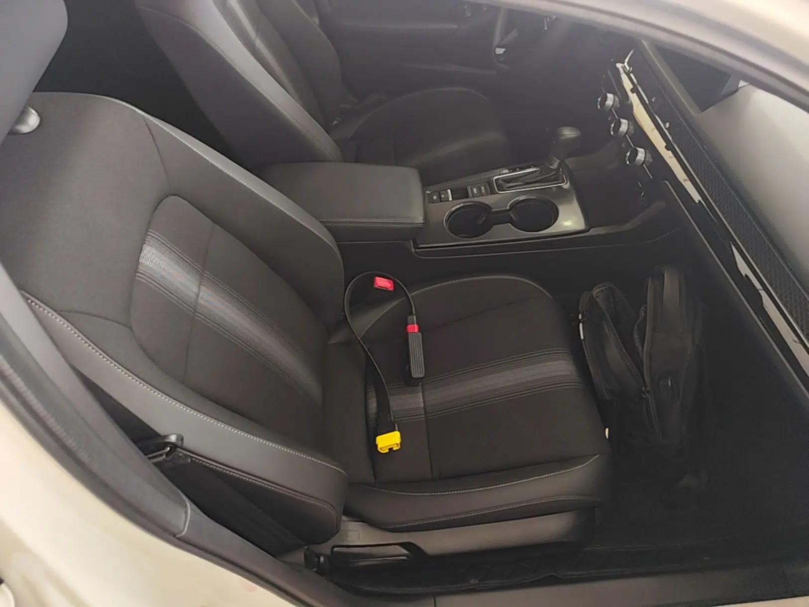 Honda Civic 2022 240TURBO CVT Dynamic Edition — миниатюра 24