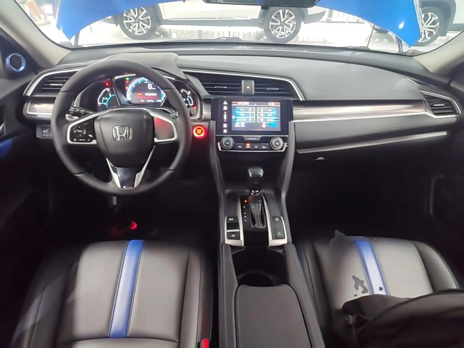 Honda Civic 2019 220TURBO CVT Dynamic Edition China VI — миниатюра 12