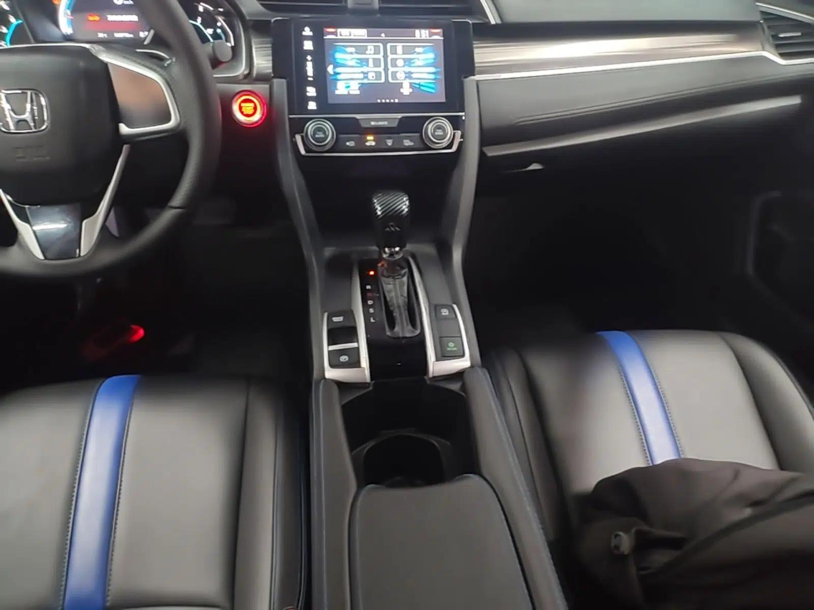 Honda Civic 2019 220TURBO CVT Dynamic Edition China VI — миниатюра 16