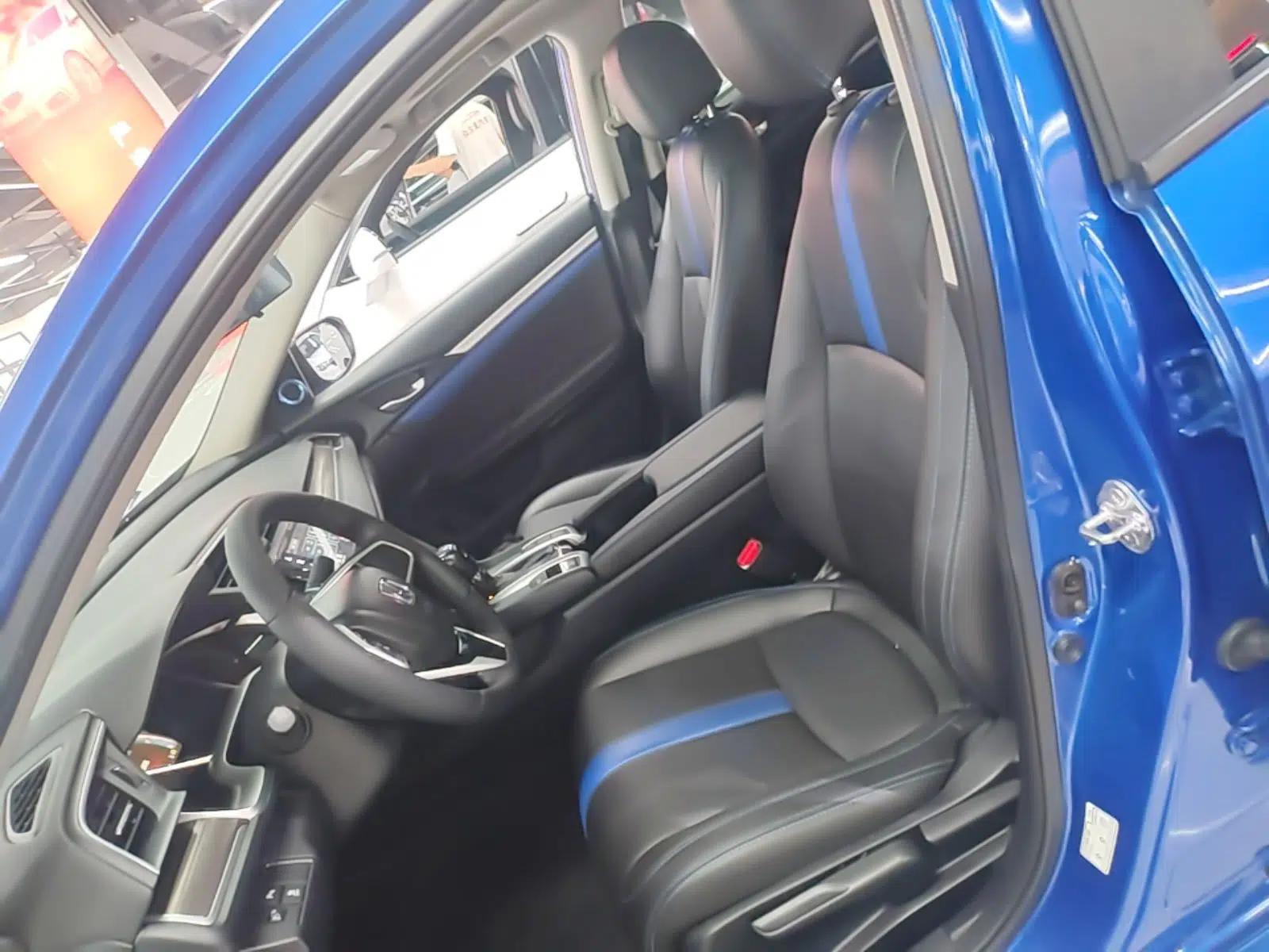 Honda Civic 2019 220TURBO CVT Dynamic Edition China VI — миниатюра 17
