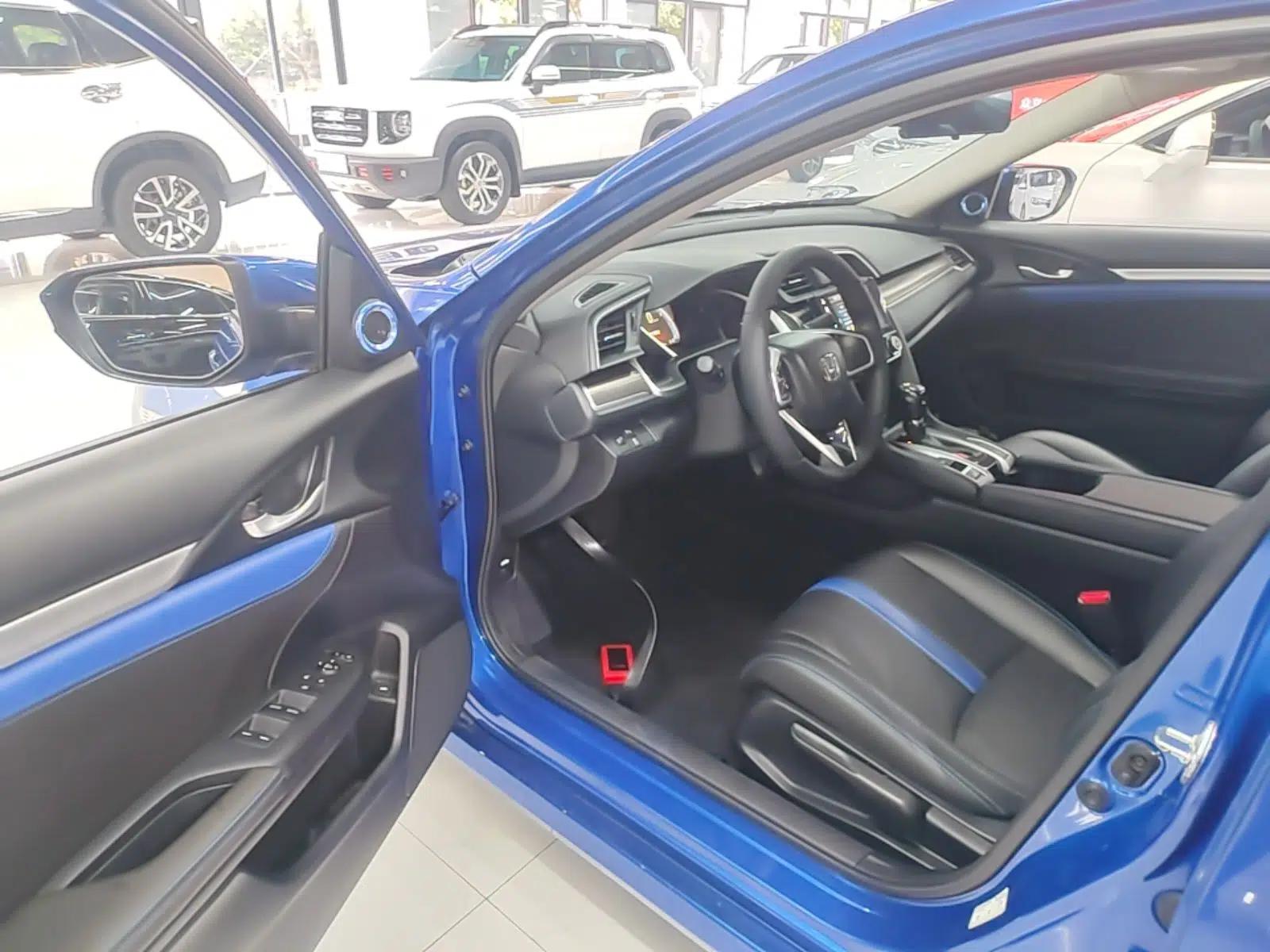 Honda Civic 2019 220TURBO CVT Dynamic Edition China VI — миниатюра 18