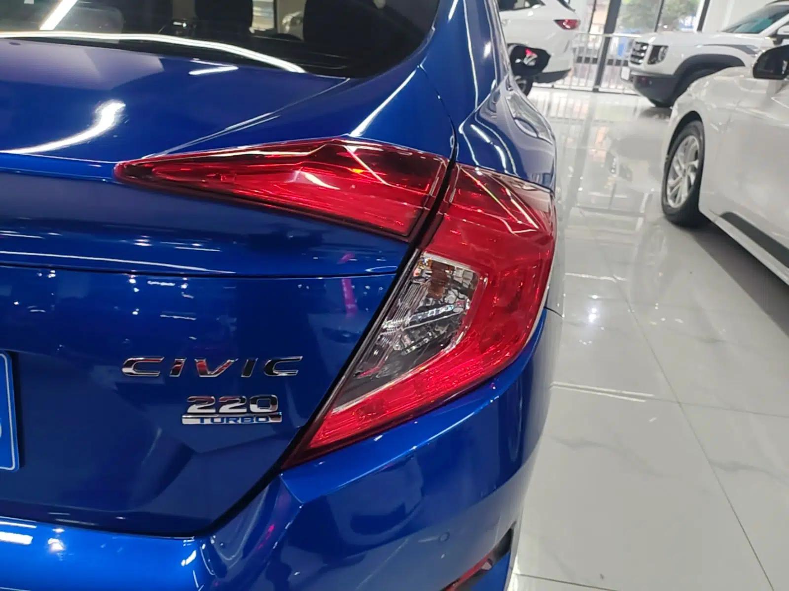 Honda Civic 2019 220TURBO CVT Dynamic Edition China VI — миниатюра 9