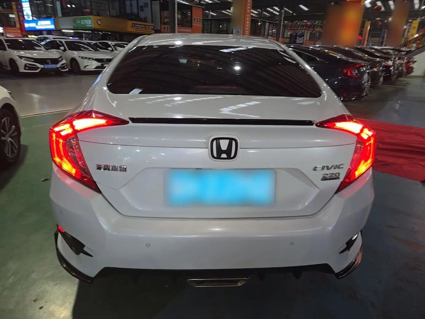 Honda Civic 2019 220TURBO CVT Dynamic Edition China VI Emission Standard — миниатюра 5