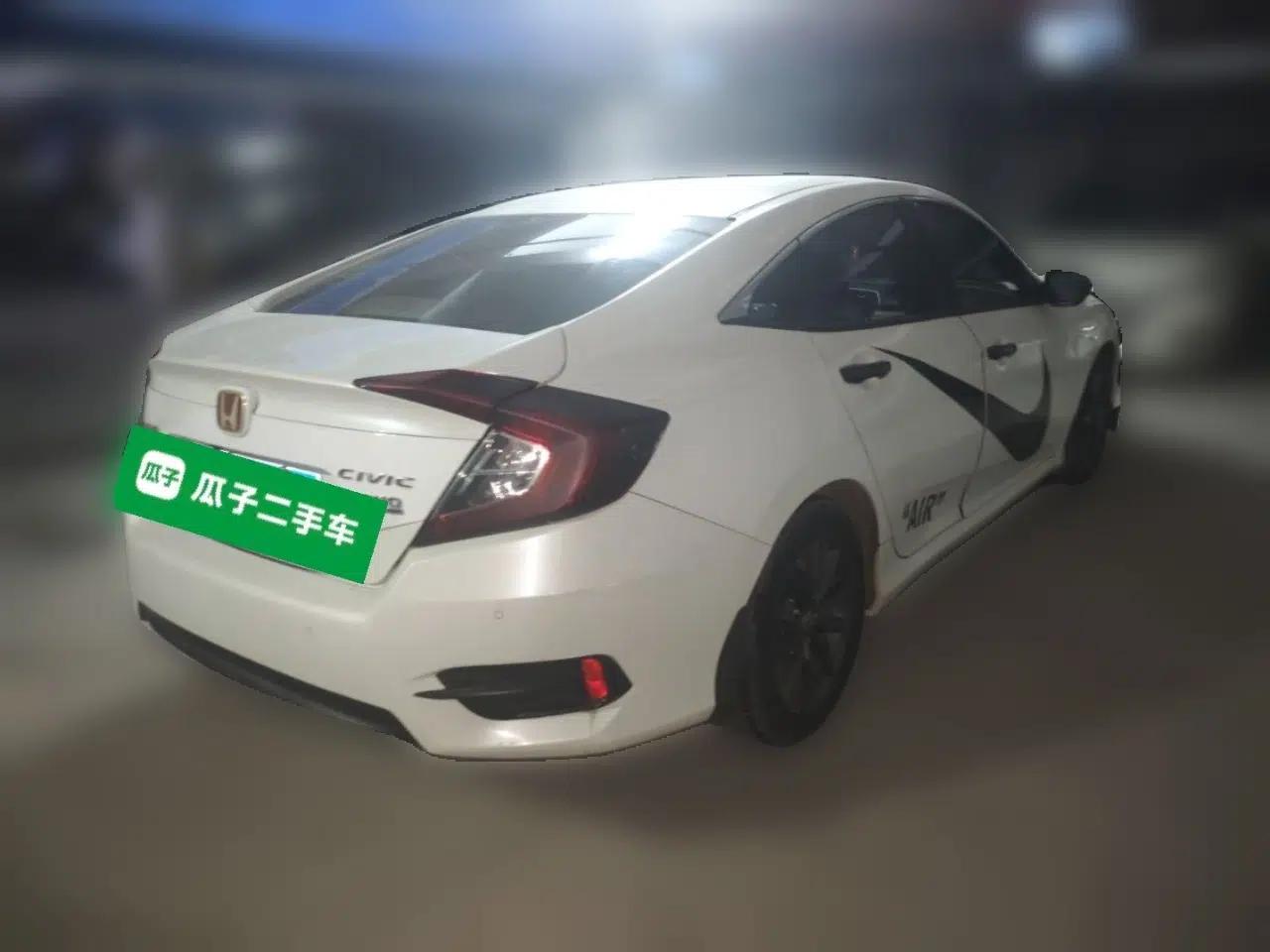 Honda Civic 2019 220TURBO CVT Dynamic Edition China VI — миниатюра 6