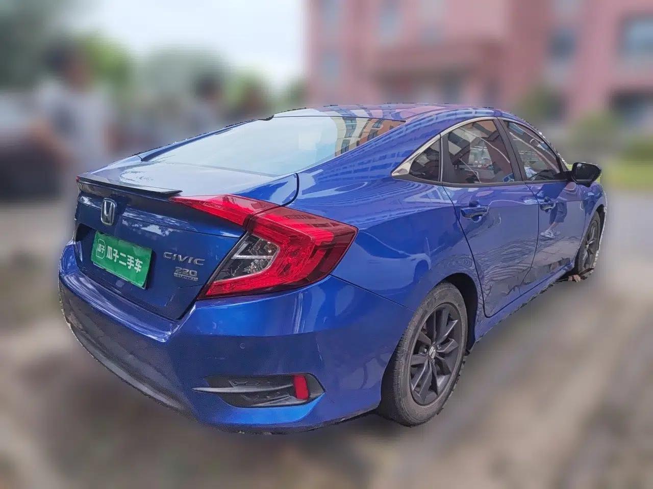 Honda Civic 2019 220TURBO CVT Dynamic Edition China VI — миниатюра 6