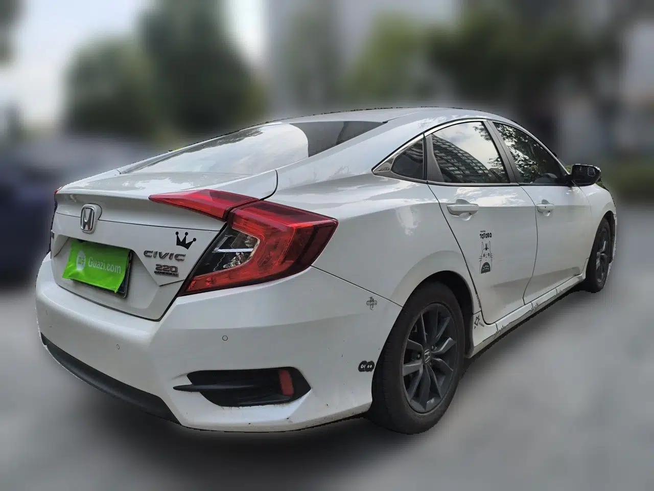 Honda Civic 2019 220TURBO CVT Dynamic Edition China VI — миниатюра 6