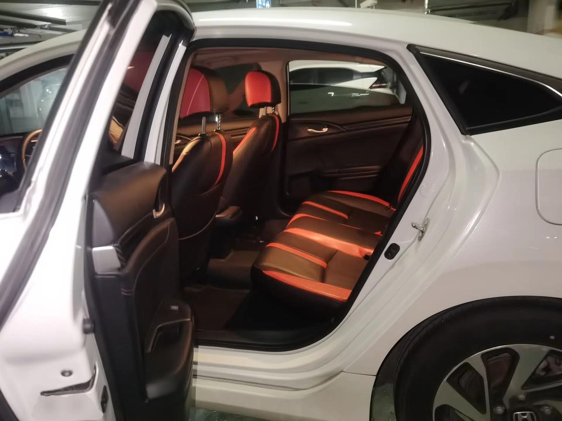 Honda Civic 2016 220TURBO CVT Luxury Edition — миниатюра 17